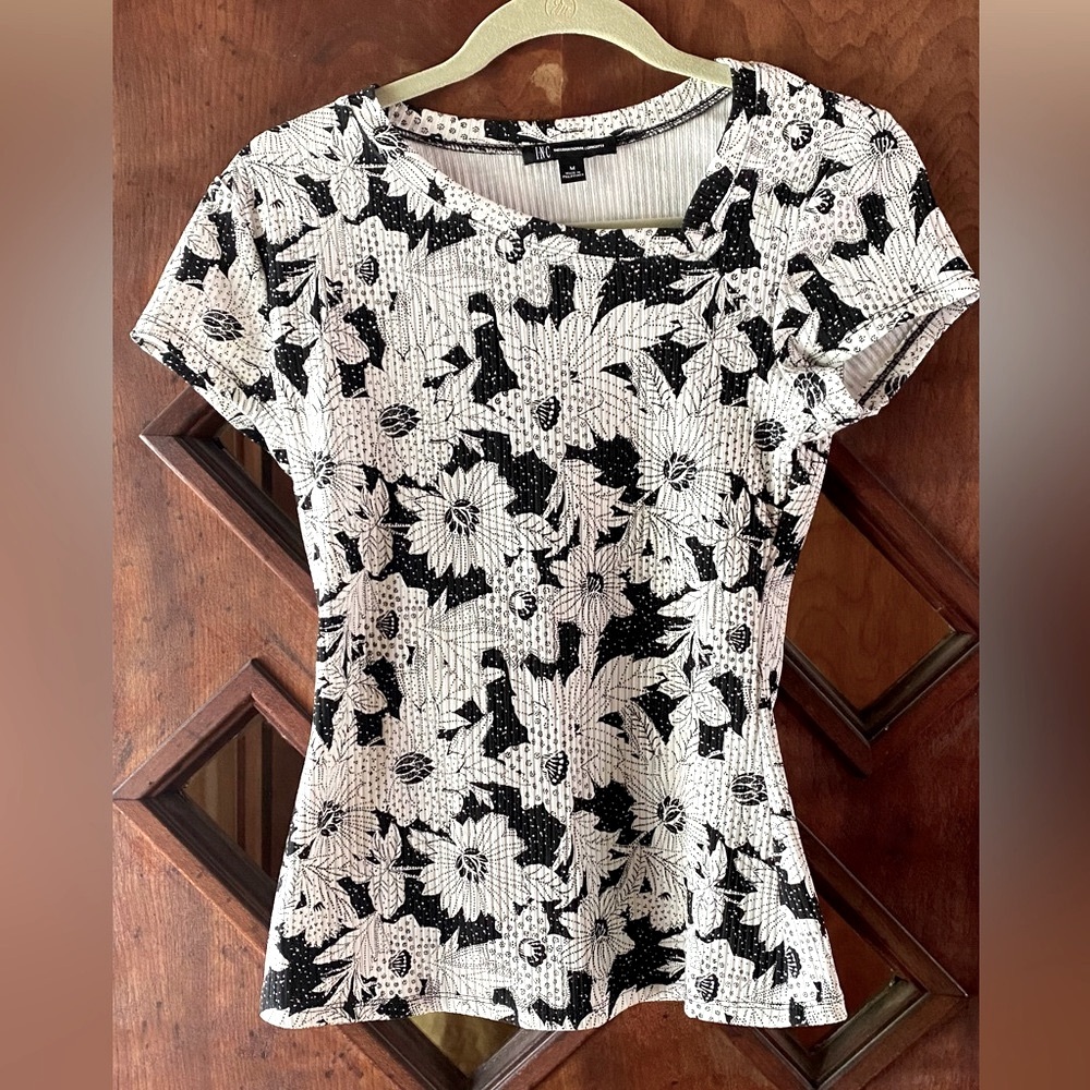 COPY - INTERNATIONAL CONCEPT FLORAL TOP.